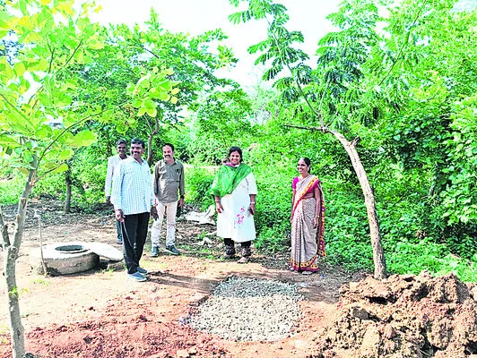 ఇంటి ఆవరణలో ఇంకుడుగుంత తప్పనిసరి