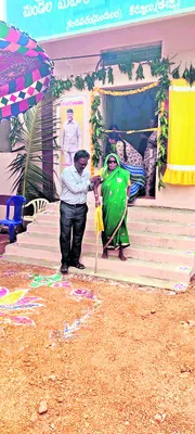 బాబూ.. పింఛన్ ఇవ్వండి!