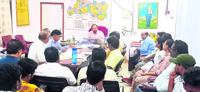 విద్యుత్ సమస్యలు పరిష్కరించాలి