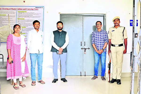 ఈవీఎం గోదాం పరిశీలన