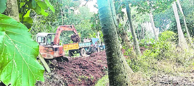 కూటమిలో మట్టి పంచాయితీ!