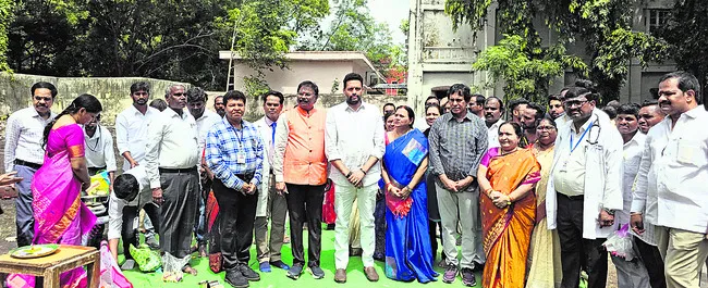 డాక్టర్ల వద్దకే మెడికల్ రిజిస్ట్రేషన్