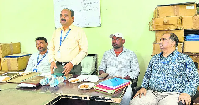 ప్రభుత్వ పథకాలను సద్వినియోగం చేసుకోవాలి