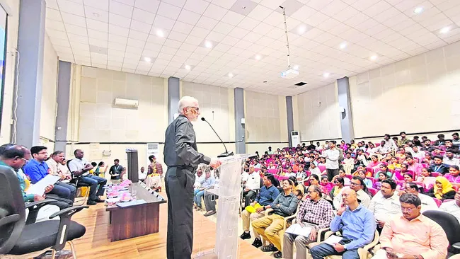 చెరువులో పడి వృద్ధుడు మృతి