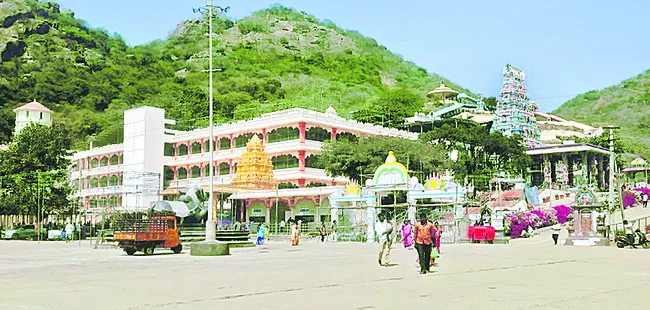 కోటప్పకొండపై తొలి ఏకాదశికి ఏర్పాట్లు