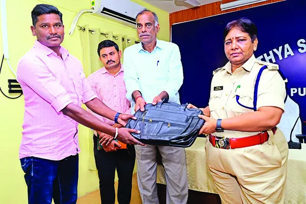 సాంకేతిక నైపుణ్యం పెంపొందించుకోవాలి 