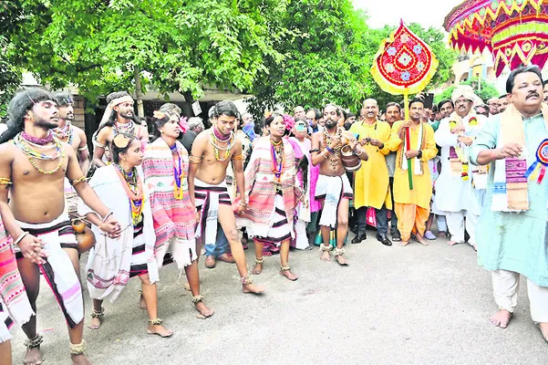ఘనంగా