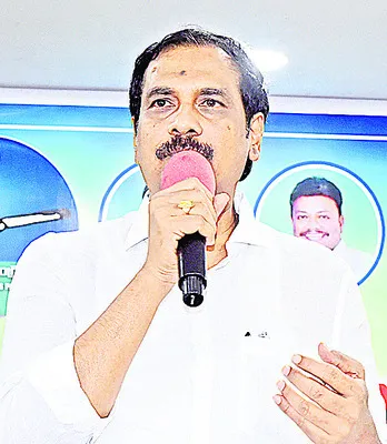 ఓటేసిన వారినే కాటేసే గుణం చంద్రబాబుది: కన్నబాబు