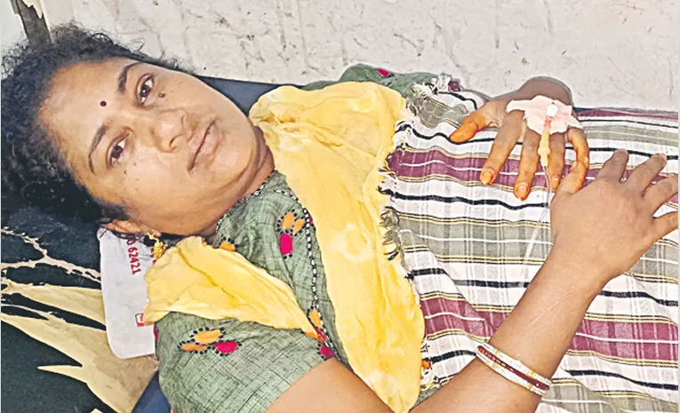 వేధింపుల ప‍ర్వం.. ‘వెలుగు’ వీఓఏ ఆత్మహత్యాయత్నం.. 