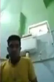 Gujarat High Court takes contempt action against man attending virtual hearing from toilet4