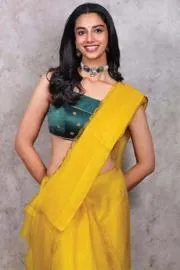 Meenakshi Chaudhary's Fashion Secrets5