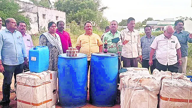 నెల్లూరు రొట్టెల పండగలో కల్తీ మద్యం విక్రయాలకు స్కెచ్