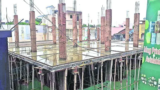 నిలిచిన ఇసుక రవాణా
