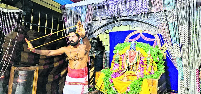 అప్పన్నకు ఆర్జిత సేవలు 