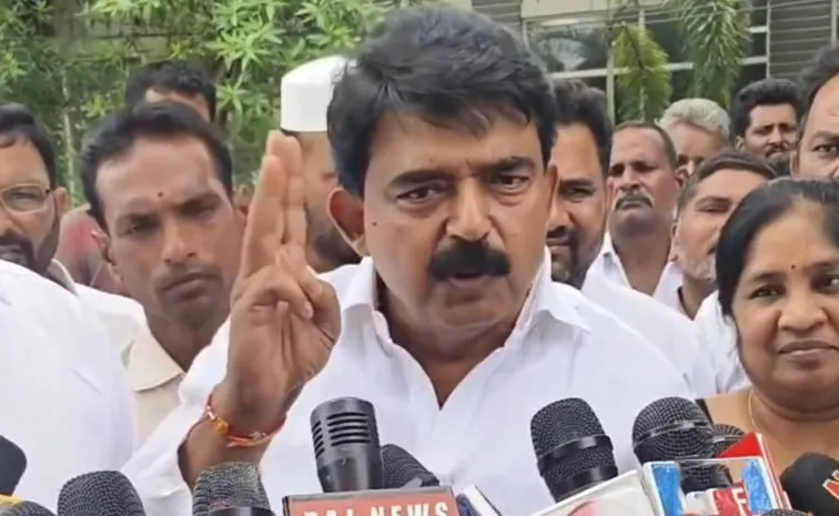 ‘ఎన్ని కేసులైనా పెట్టుకోండి.. జగన్‌ జెండా వదిలేదే లేదు’