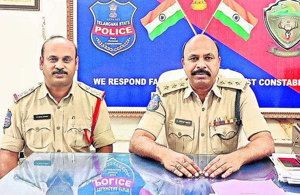 ఇద్దరు ప్రభుత్వ ఉద్యోగుల అరెస్ట్