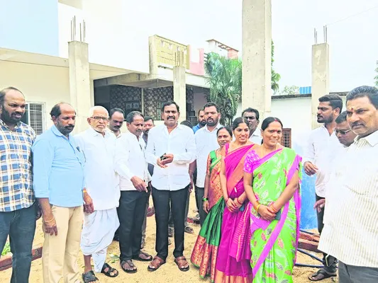 కేటీఆర్ వాస్తవాలు తెలుసుకొని మాట్లాడాలి