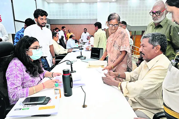 ఫిర్యాదులకు నాణ్యమైన పరిష్కారం అందించాలి