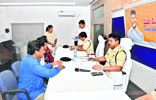 ఫిర్యాదుదారులకు చట్టపరిధిలో న్యాయం