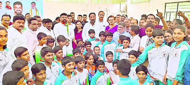 ఆ రోజు బాధేసింది.. ఈరోజు ఆనందంగా ఉంది