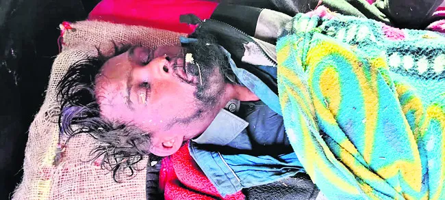 ట్యాంకర్‌ బోల్తా