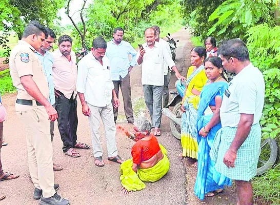 వృద్ధురాలి మెడలో పుస్తెల తాడు తస్కరణ