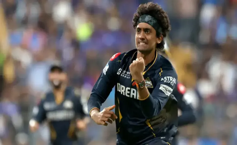 R Sai Kishore Signed Short County Deal With Surrey1