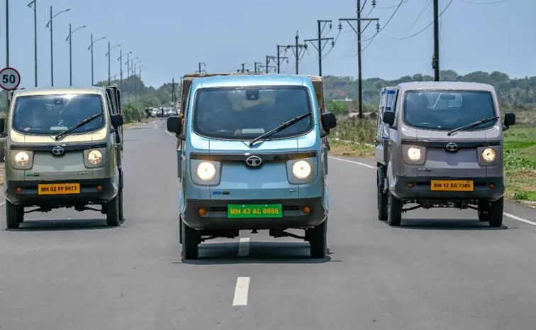 టాటా మోటార్స్‌ నుంచి మినీ ట్రక్‌లు.. ధర ఎంతంటే..