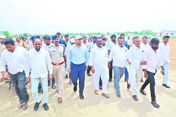 సీఎం సభకు ముమ్మర ఏర్పాట్లు చేస్తున్నాం