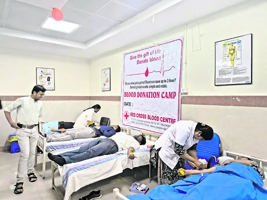 ఎయిమ్స్లో రక్తదాన శిబిరం