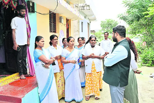 పక్కాగా ఫీవర్‌ సర్వే నిర్వహించాలి