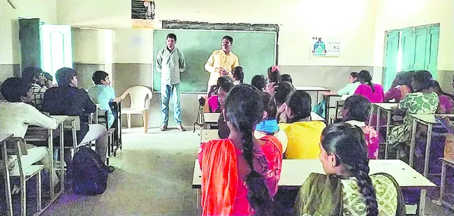 జూనియ