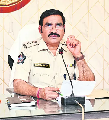 నేరాలపై పూర్తిస్థాయిలో నిఘా పెట్టండి