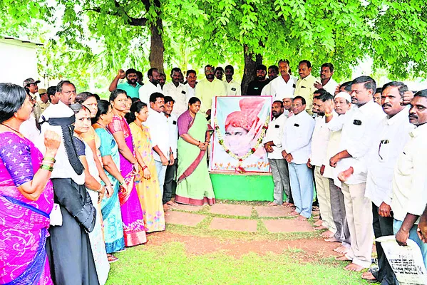 వైఎస్సార్ సేవలు మరువలేనివి