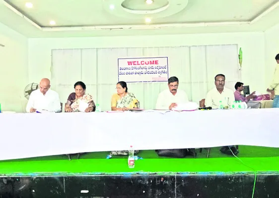 హాట్ కేకుల్లా హౌసింగ్ బోర్డు ప్లాట్లు