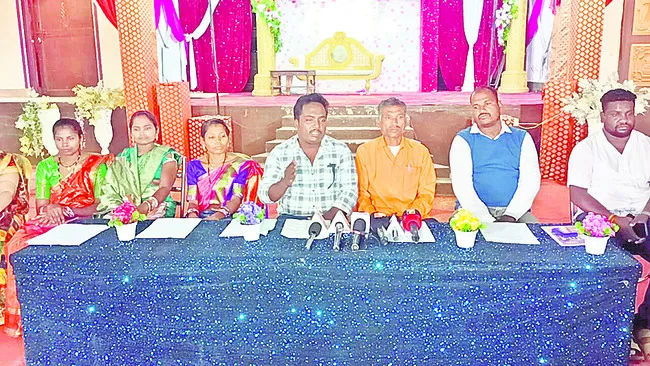 కాంగ్రెస్కు పలువురు రాజీనామా
