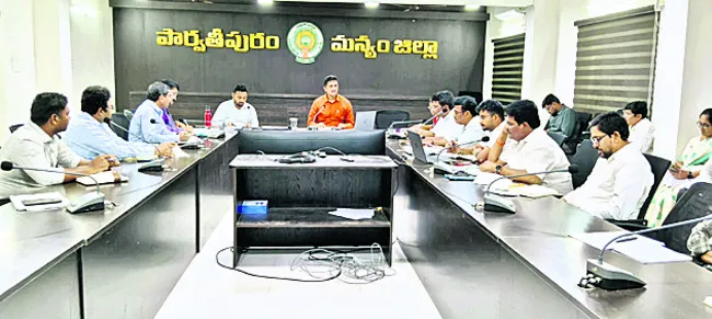 శతశాతం రాయితీపై బిందు, తుంపర సేద్యం పరికరాలు