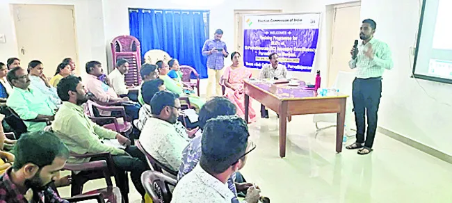 ఓటర్ల జాబితా పక్కాగా ఉండాలి