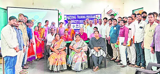 ఎన్నికల నిర్వహణపై అవగాహన పెంచుకోవాలి 
