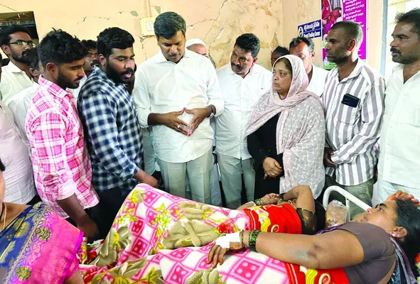 ఆకుతో