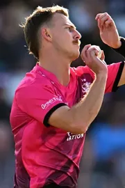Stump Split In Half, Riley Meredith Fiery Spell Crackles Wicket In T20 Blast 20251