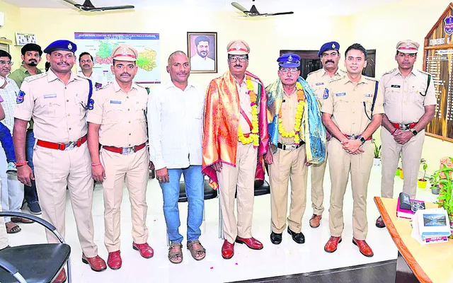 అలారం వ్యవస్థ ఏర్పాటు చేసుకోవాలి