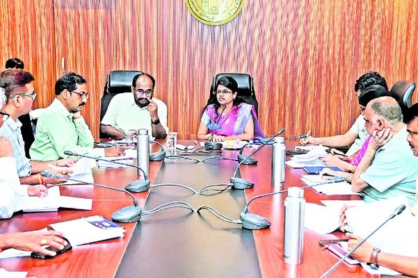 భూభారతి దరఖాస్తులను త్వరగా పరిష్కరించాలి