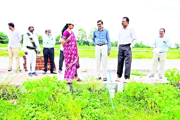 ప్రజా మరుగుదొడ్ల  నిర్వహణ చేపట్టాలి
