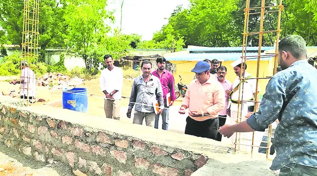 ఇళ్ల నిర్మాణం వేగవంతం చేయండి