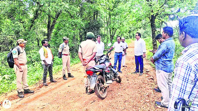 ఇళ్ల స్థలాలకు భూ పరిశీలన
