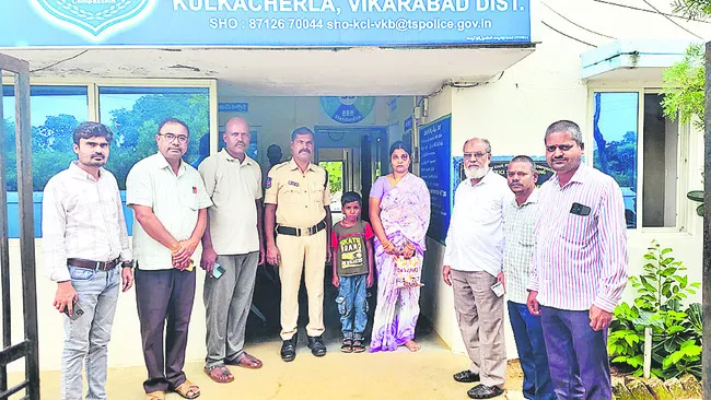 పారిపోయిన విద్యార్థి అప్పగింత