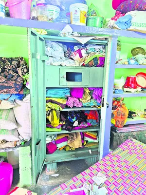రాప్తాడులో రెచ్చిపోయిన దొంగలు