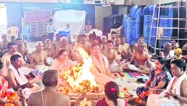 భక్తిశ్రద్ధలతో నూలు పౌర్ణమి వేడుకలు