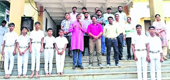 గురుకులంలో విశ్వ సంస్కృత భాషా దినోత్సవం